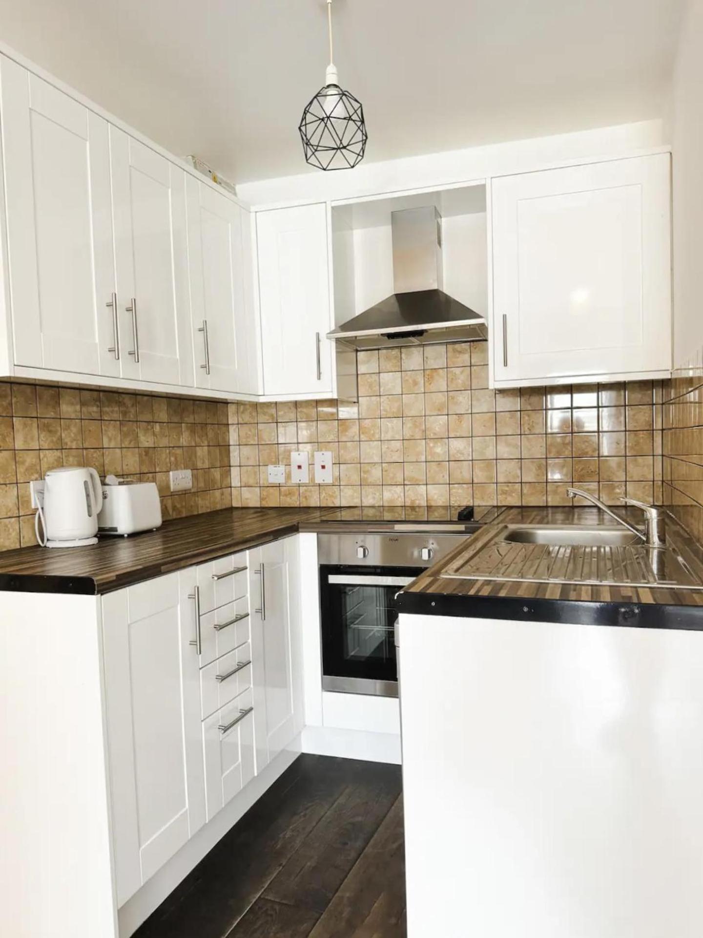 Stylish 1 Bedroom With Garden